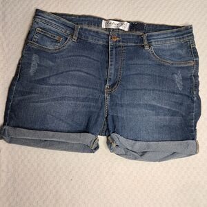 Womens size 15/16 denim shorts